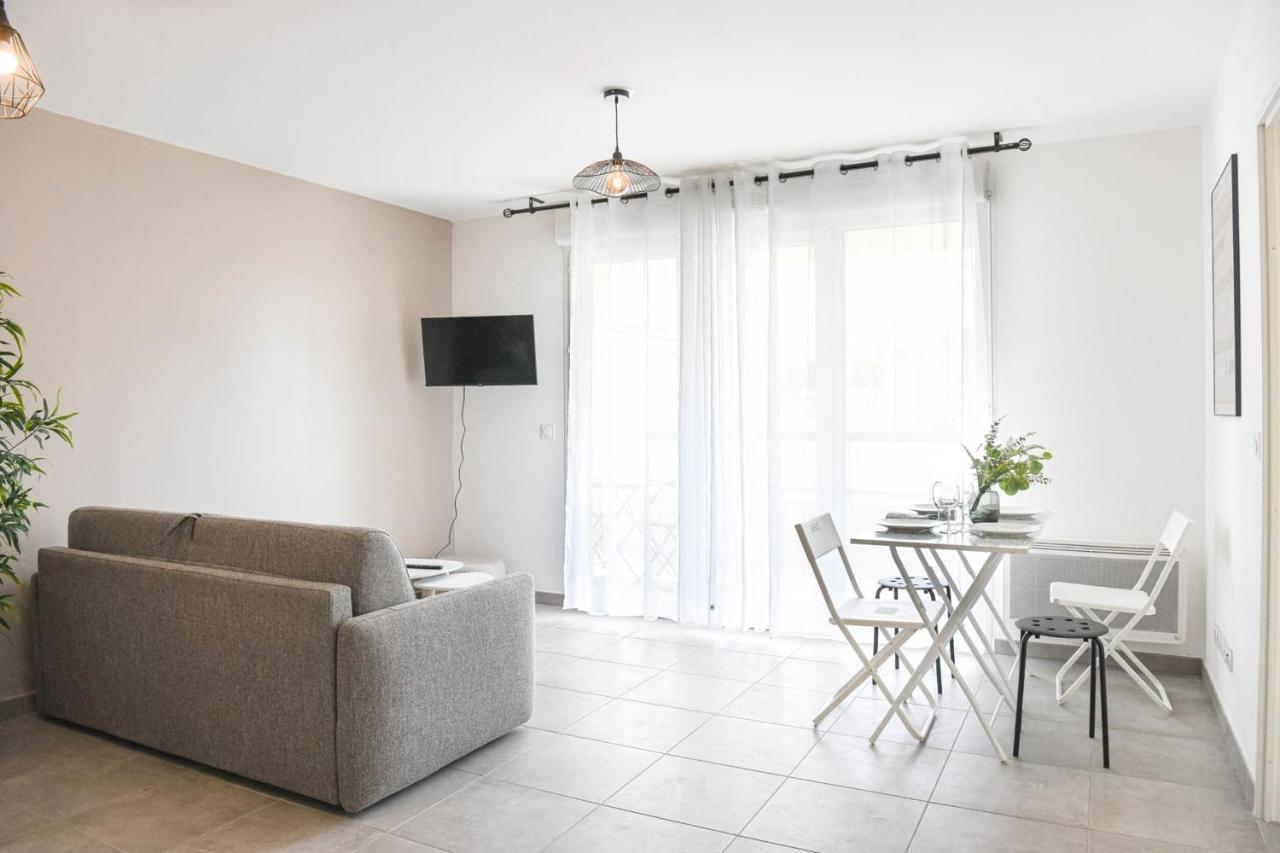 Appart Avec Terrasse Et Parking A 2 Min Du Metro Marseille Eksteriør bilde